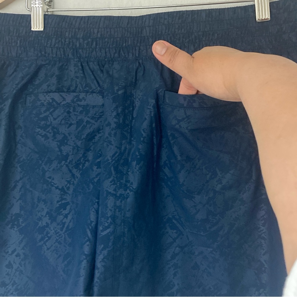 Orvis Women’s Embossed Pull on Skort Shattered Glass Blue Sz L - Picture 10 of 15